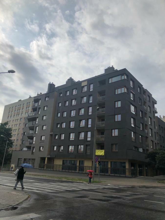 Klimatyzowany Apartament Roma Z Garazem Podziemnym キェルツェ エクステリア 写真