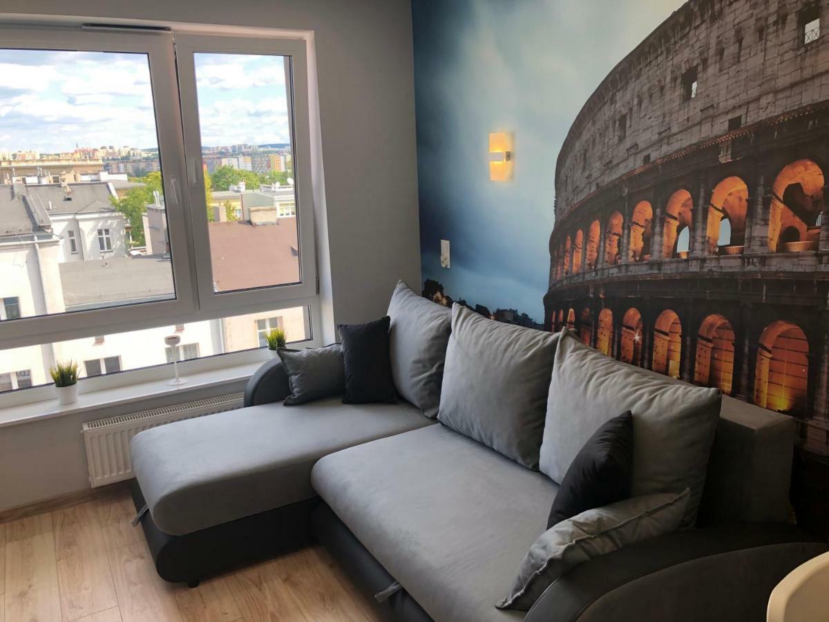Klimatyzowany Apartament Roma Z Garazem Podziemnym キェルツェ エクステリア 写真