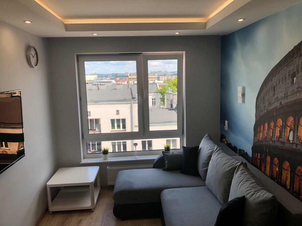 Klimatyzowany Apartament Roma Z Garazem Podziemnym キェルツェ エクステリア 写真