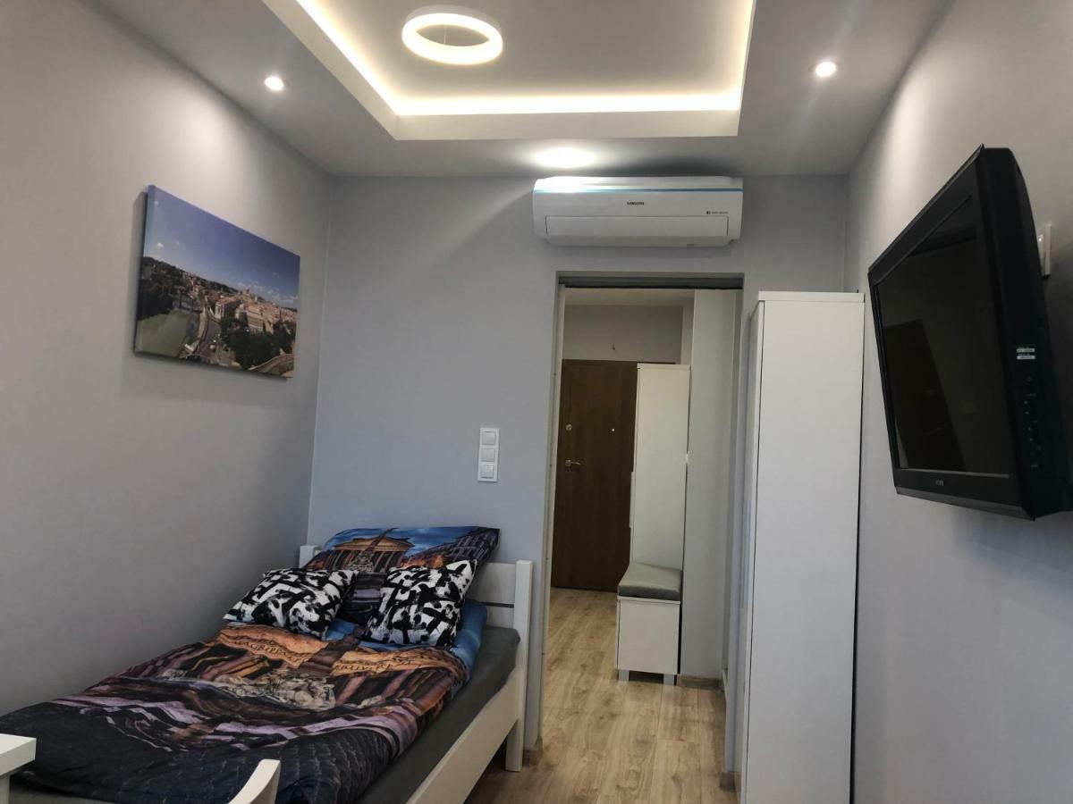 Klimatyzowany Apartament Roma Z Garazem Podziemnym キェルツェ エクステリア 写真